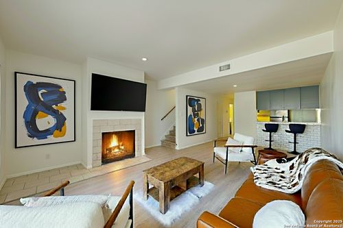 apt-106-8642 Fredericksburg Rd, San Antonio, TX, 78240-1273 | Card Image