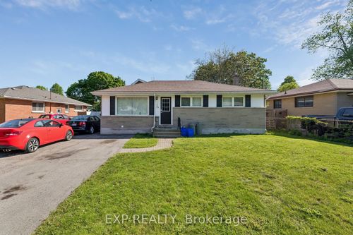158 Laurentian Dr N, London, ON, N5W1P2 | Card Image