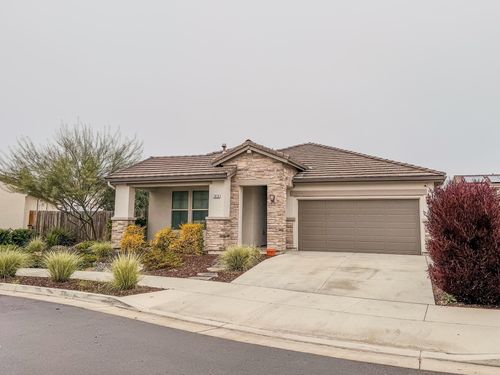 1810 E Monte Vista Ave, Visalia, CA, 93292-1568 | Card Image