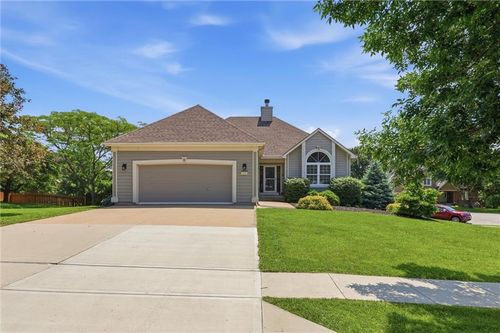 7703 Breckenridge Ave, Kansas City, MO, 64139-1299 | Card Image