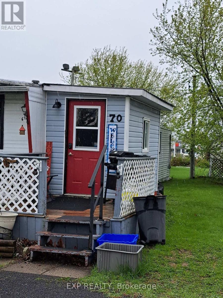 Residential in South Dundas 4