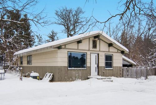 877 Parsons Rd, Traverse City, MI, 49686-3649 | Card Image