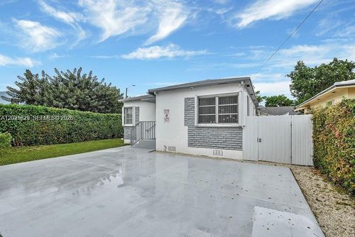 600 Nw 34th Ave, Miami, FL, 33125-4020 | Card Image