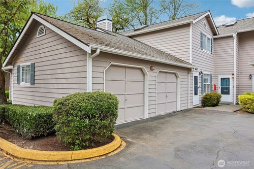 7118 Ne 171st Lane, Kenmore, WA, 98028 | Card Image