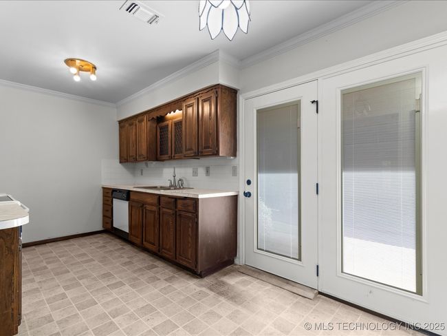 38 - 38 Se Shadow Lake Dr, Condo with 2 bedrooms, 2 bathrooms and null parking in Bartlesville OK | Image 8