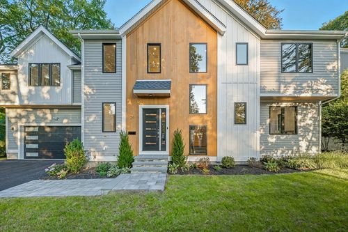 29 Hancock St, Bedford, MA, 01730-1613 | Card Image