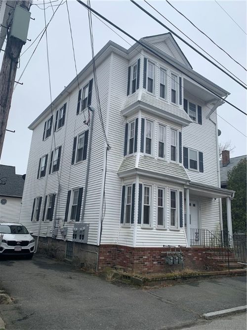 184 Austin St, New Bedford, MA, 02740-5564 | Card Image