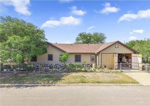 124 S Ester St, Edcouch, TX, 78538 | Card Image