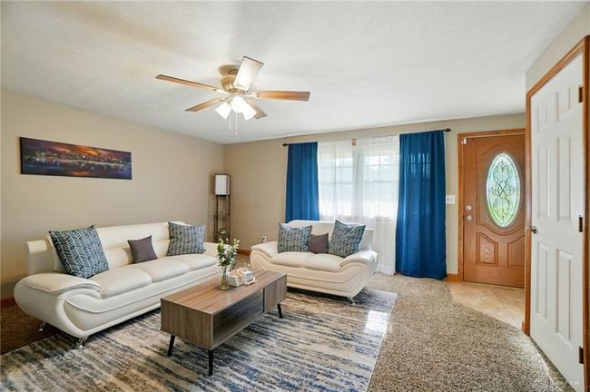 2946 Rockledge Trl, House other with 3 bedrooms, 2 bathrooms and null parking in Beavercreek OH | Image 7