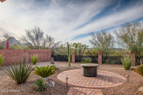 8371 N Amber Burst Dr, Tucson, AZ, 85743-5528 | Card Image