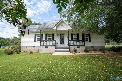 846 Scott Ave N, Rainsville, AL, 35986-3704 | Card Image