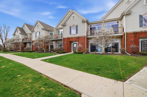 1526-W206N16731 Blackberry Circle, Jackson, WI, 53037 | Card Image