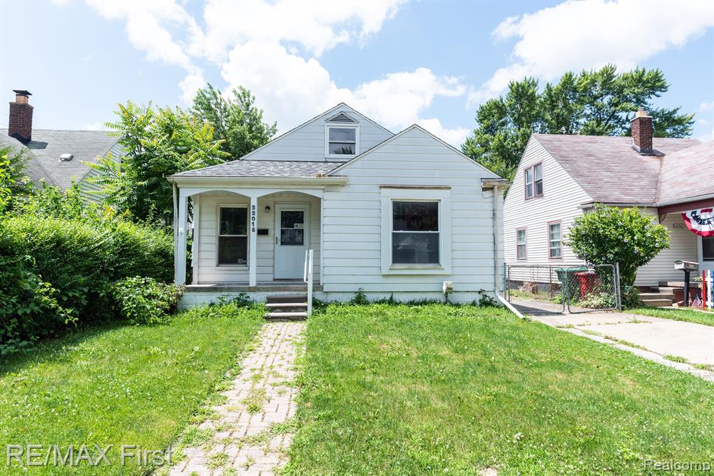 Saxony Ave, Eastpointe, MI 48021