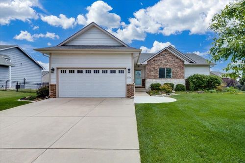 2726 N Woodridge St, Wichita, KS, 67226-4552 | Card Image