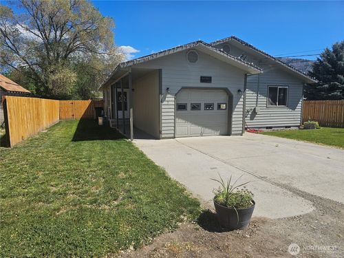 315 Juniper St, Oroville, WA, 98844-9331 | Card Image