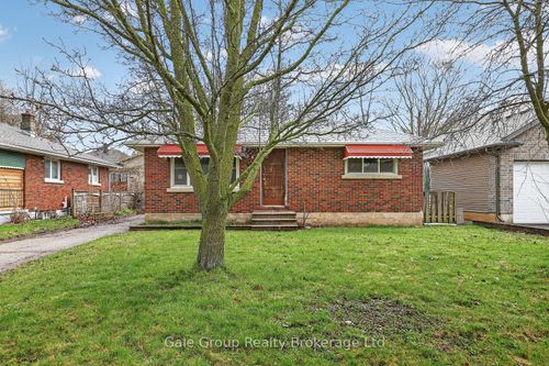 21 Cronyn Street, Woodstock, ON, N4S3T4 | Card Image