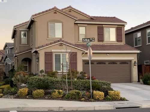 7001 Sitka Court, Vacaville, CA, 95687 | Card Image