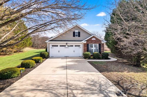 112 N Woodcliff Ln, Mount Holly, NC, 28120-2800 | Card Image
