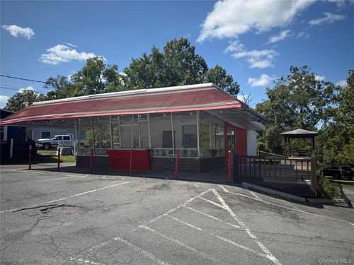 143 Maple Ave, Pine Bush, NY, 12566-7120 | Card Image