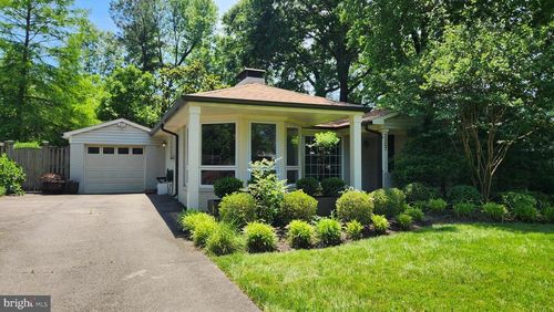 2207 Fordham Dr, ALEXANDRIA, VA, 22307-1313 | Card Image