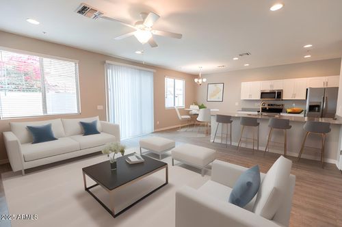 11-2950 N 38th St, Phoenix, AZ, 85018-7071 | Card Image