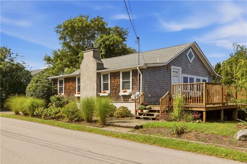1024 Anthony Rd, Portsmouth, RI, 02871-5902 | Card Image