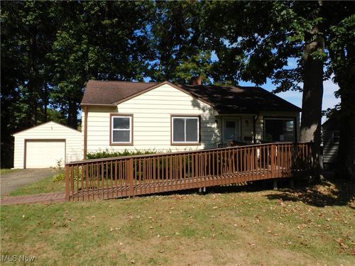 3210 Quentin Dr, Youngstown, OH, 44511-1204 | Card Image