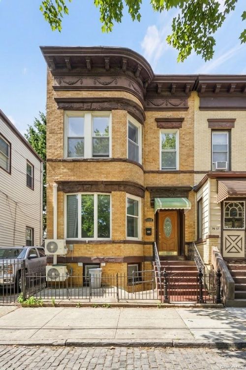 79-35 77th Ave, Glendale, NY, 11385-7522 | Card Image