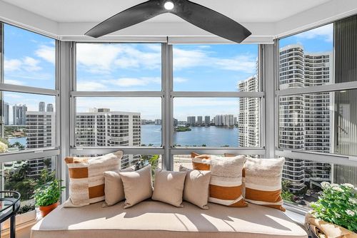 apt-1808-3500 Mystic Pointe Dr, Aventura, FL, 33180-2582 | Card Image