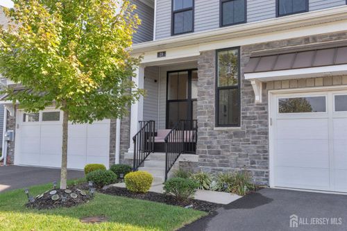 29 Beachwood Dr, Monroe, NJ, 08831-7305 | Card Image