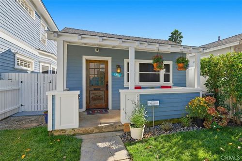 222 S Broadway, Redondo Beach, CA, 90277-3304 | Card Image