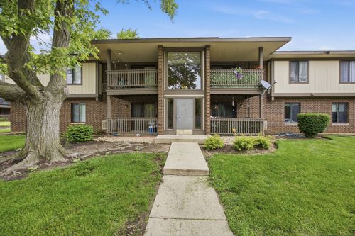 2-572 Somerset Ln, Crystal Lake, IL, 60014-7763 | Card Image