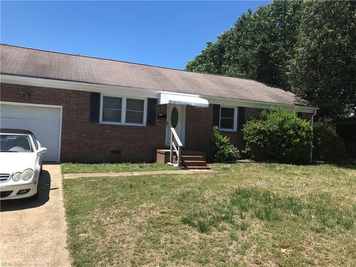 725 Harpersville Road, Newport News, VA, 23601 | Card Image