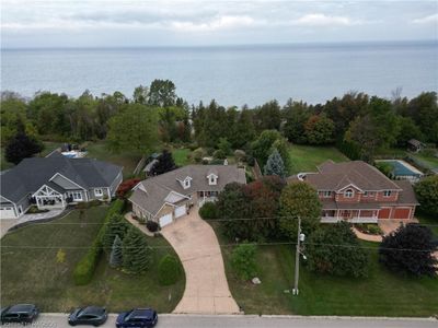 898 Parkplace, House other with 5 bedrooms, 3 bathrooms and 8 parking in Kincardine ON | Image 2