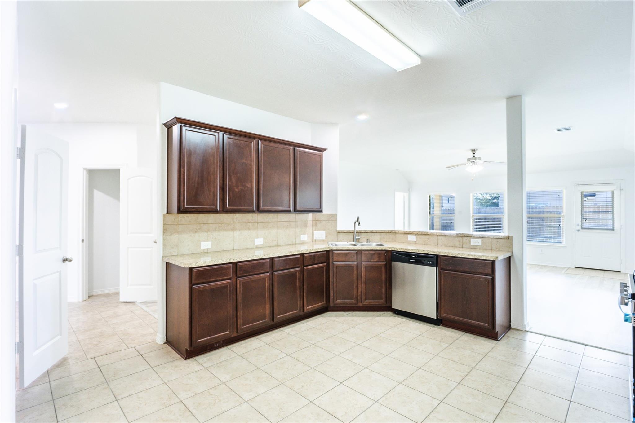 Residential Lease in Houston 2
