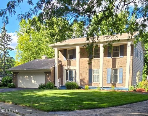 882 Mill Rd, Perrysburg, OH, 43551-3111 | Card Image
