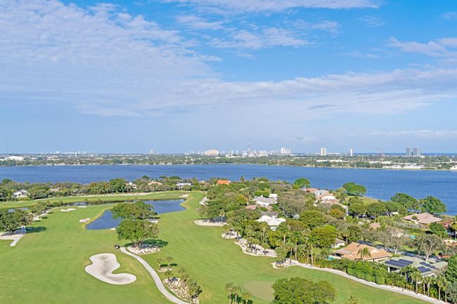 APT-1902 - 1900 Consulate Pl, Condo with 2 bedrooms, 2 bathrooms and null parking in West Palm Beach FL | Image 39