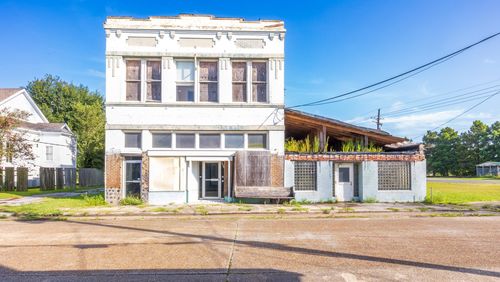 110 Barataria St, Lockport, LA, 70374-2518 | Card Image