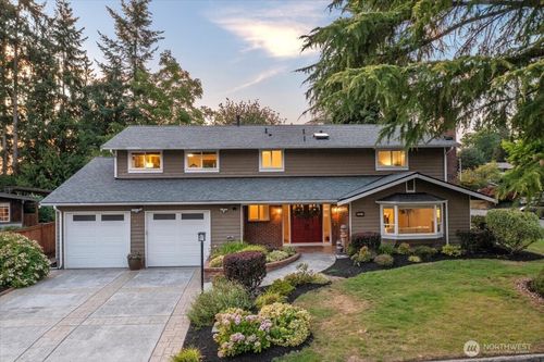 12817 Ne 144th Way, Kirkland, WA, 98034 | Card Image