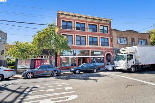 147 W Richmond Ave, Richmond, CA, 94801-3948 | Card Image