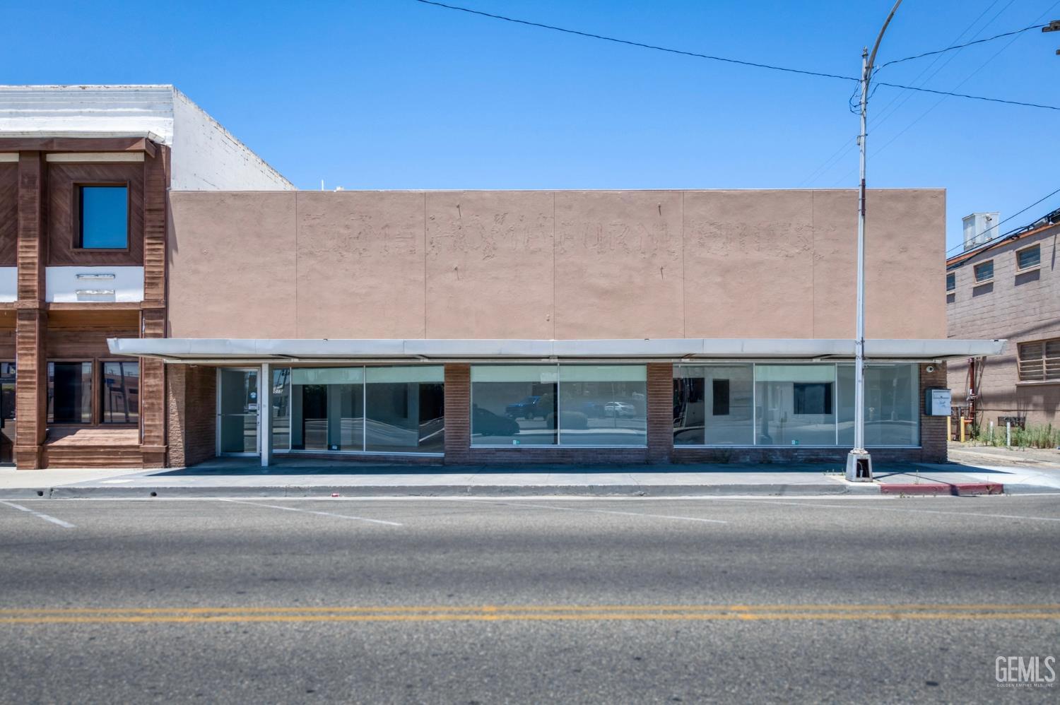 2015 1St St, Selma, CA 93662