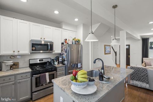 1712 M St Ne, WASHINGTON, DC, 20002-2008 | Card Image