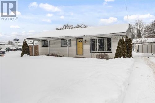 296 Adelaide St, Espanola, ON, P5E1H3 | Card Image