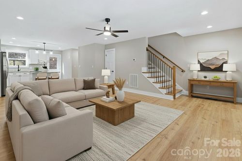 d-332 Bowditch St, Burnsville, NC, 28714-3302 | Card Image