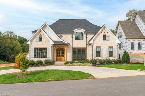 3923 Kinderton Stream Ln, Winston-Salem, NC, 27101 | Card Image