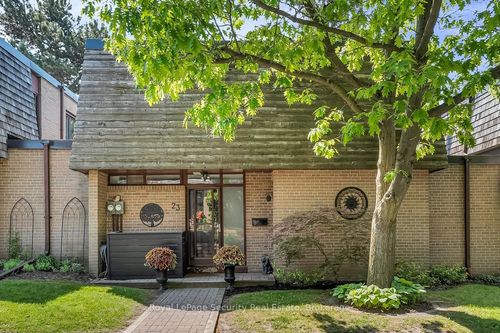 23 Raintree Path, Toronto, ON, M9C5A9 | Card Image