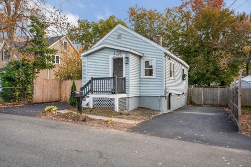 132 Vernon St, Tewksbury, MA, 01876-4353 | Card Image