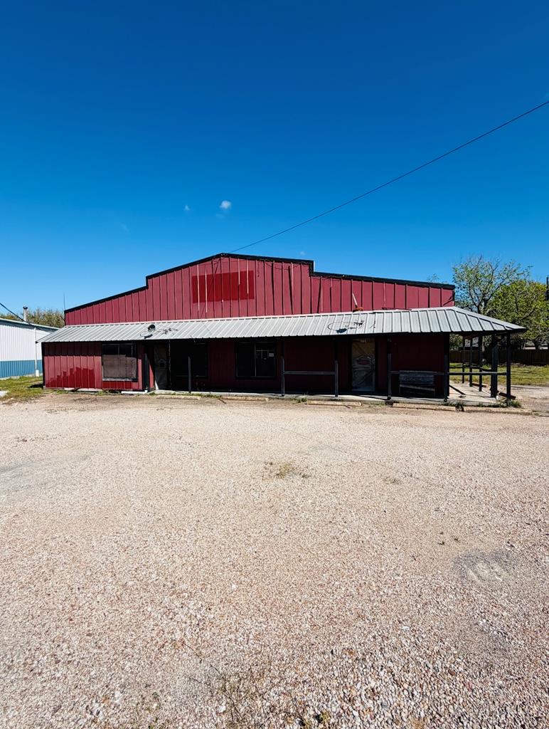2024 E Mulberry St, Angleton, TX 77515