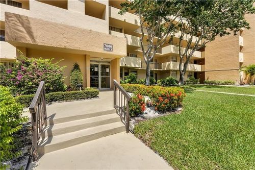 522-7080 Environ Blvd, Lauderhill, FL, 33319-4279 | Card Image