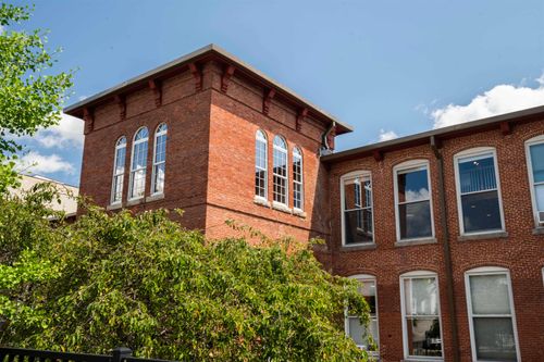 62-125 Main St, Newmarket, NH, 03857-1641 | Card Image